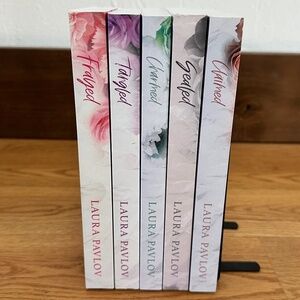 [SIGNED] Special Edition Willow Springs Series by Laura Pavlov (5 books)